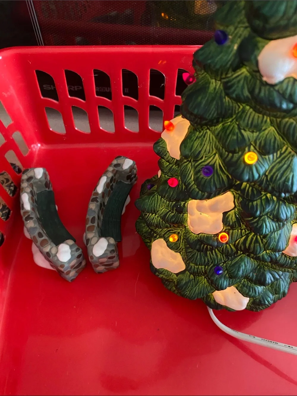 DEPT 56 CERAMIC LIGHT UP CHRISTMAS TREE 5 Pc SET